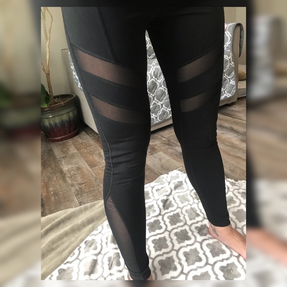 Yogalicious Mesh Panel Leggings 